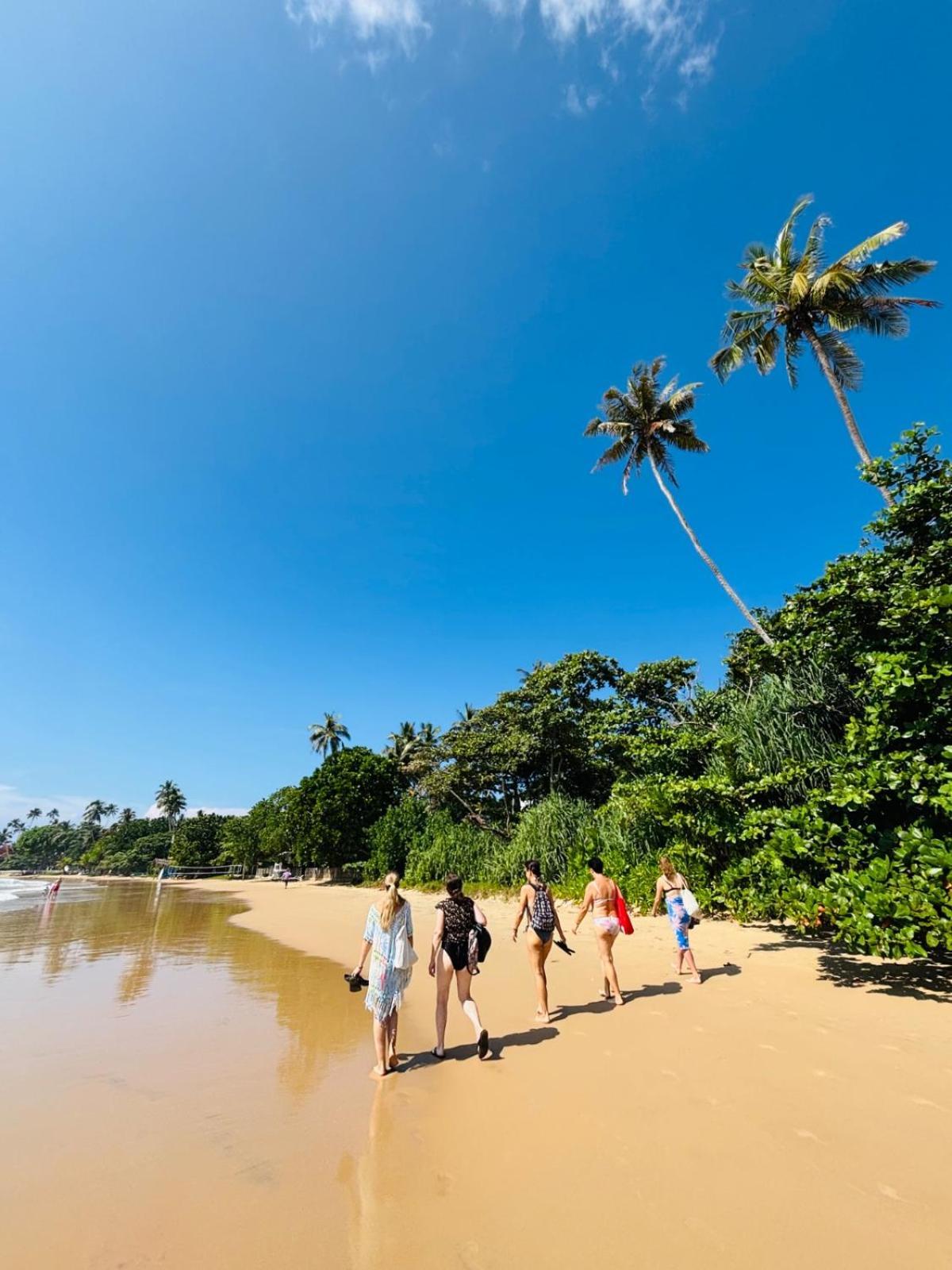 Balance Beach Resort Zuid-Dikwella Buitenkant foto