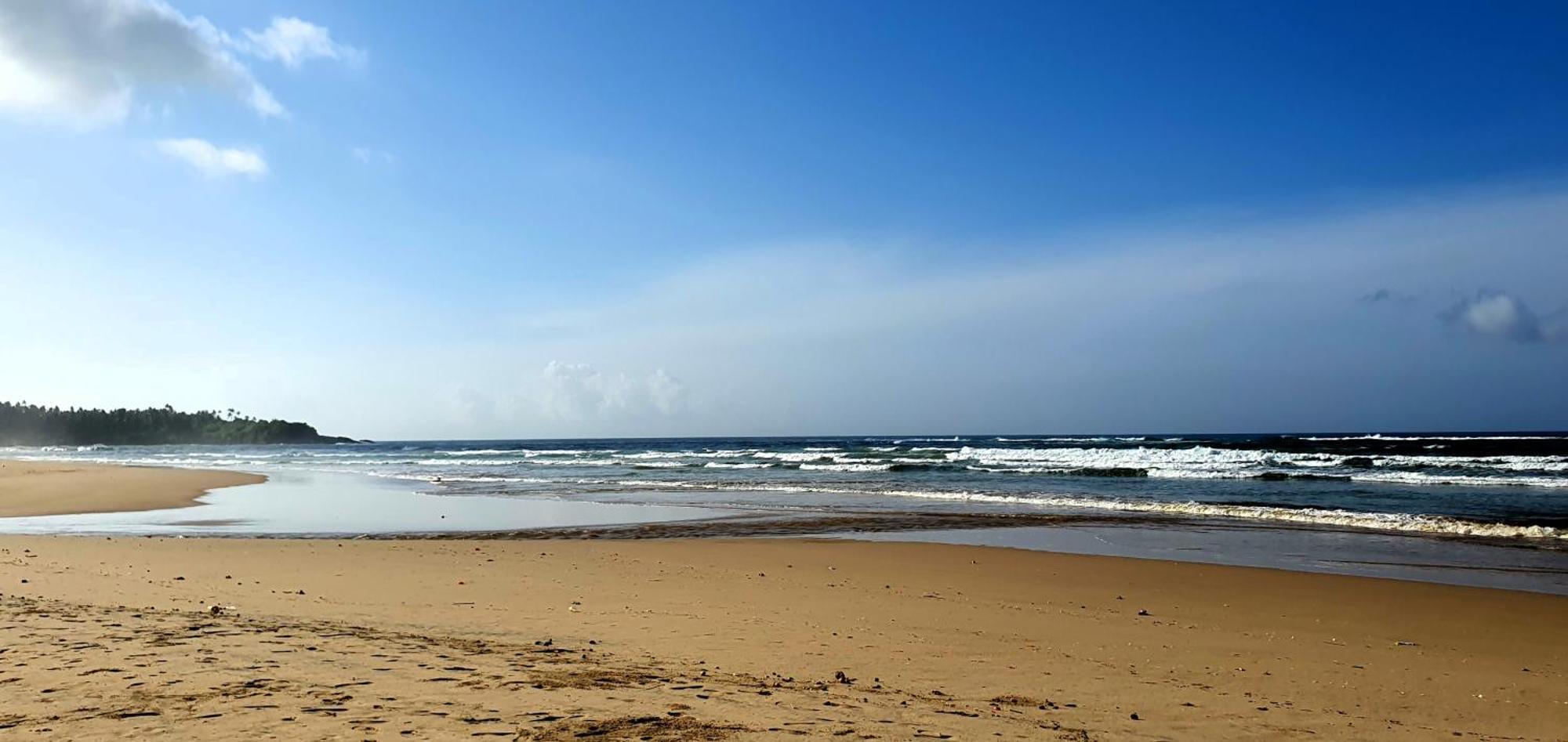 Balance Beach Resort Zuid-Dikwella Buitenkant foto