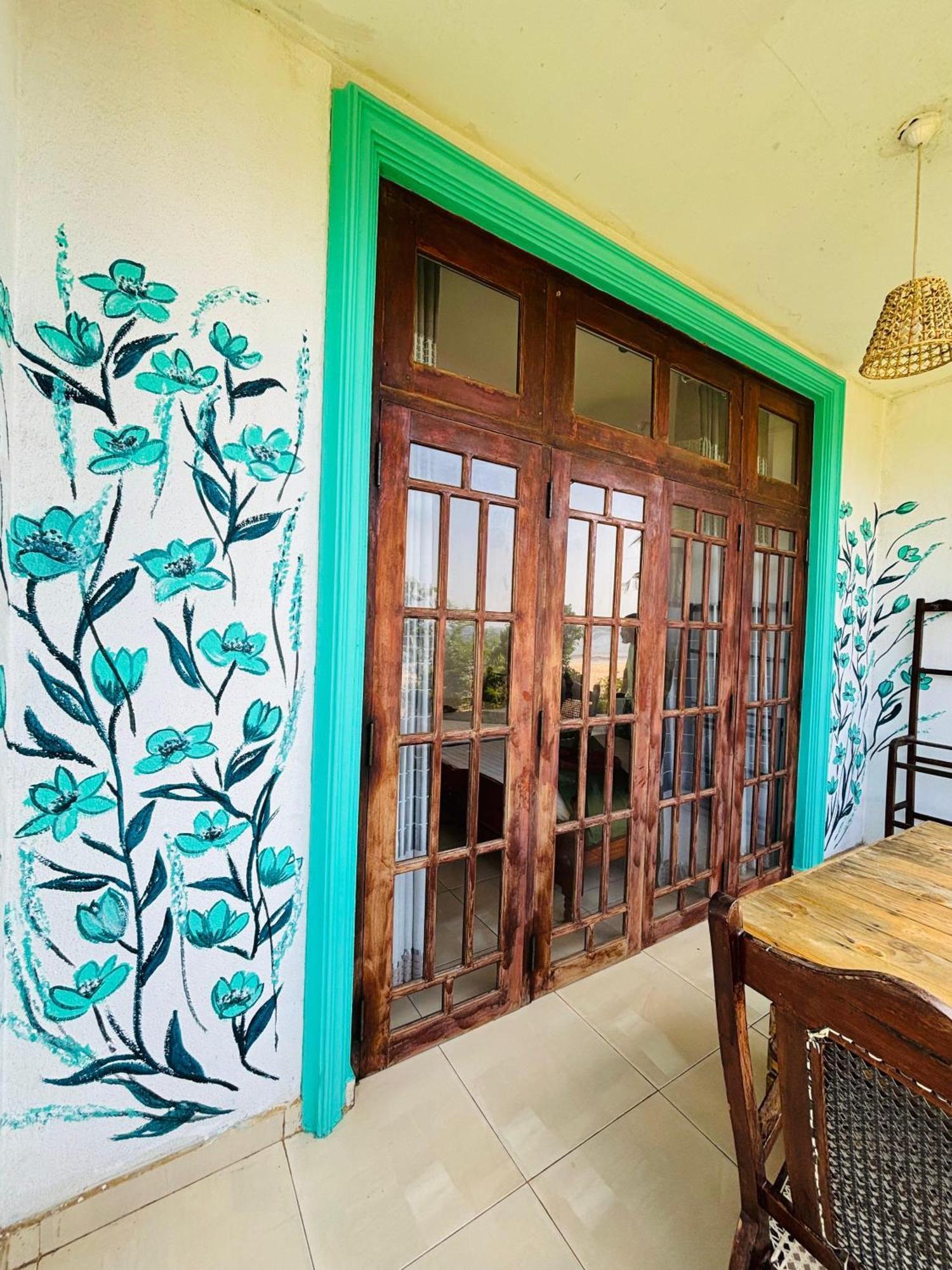 Balance Beach Resort Zuid-Dikwella Buitenkant foto